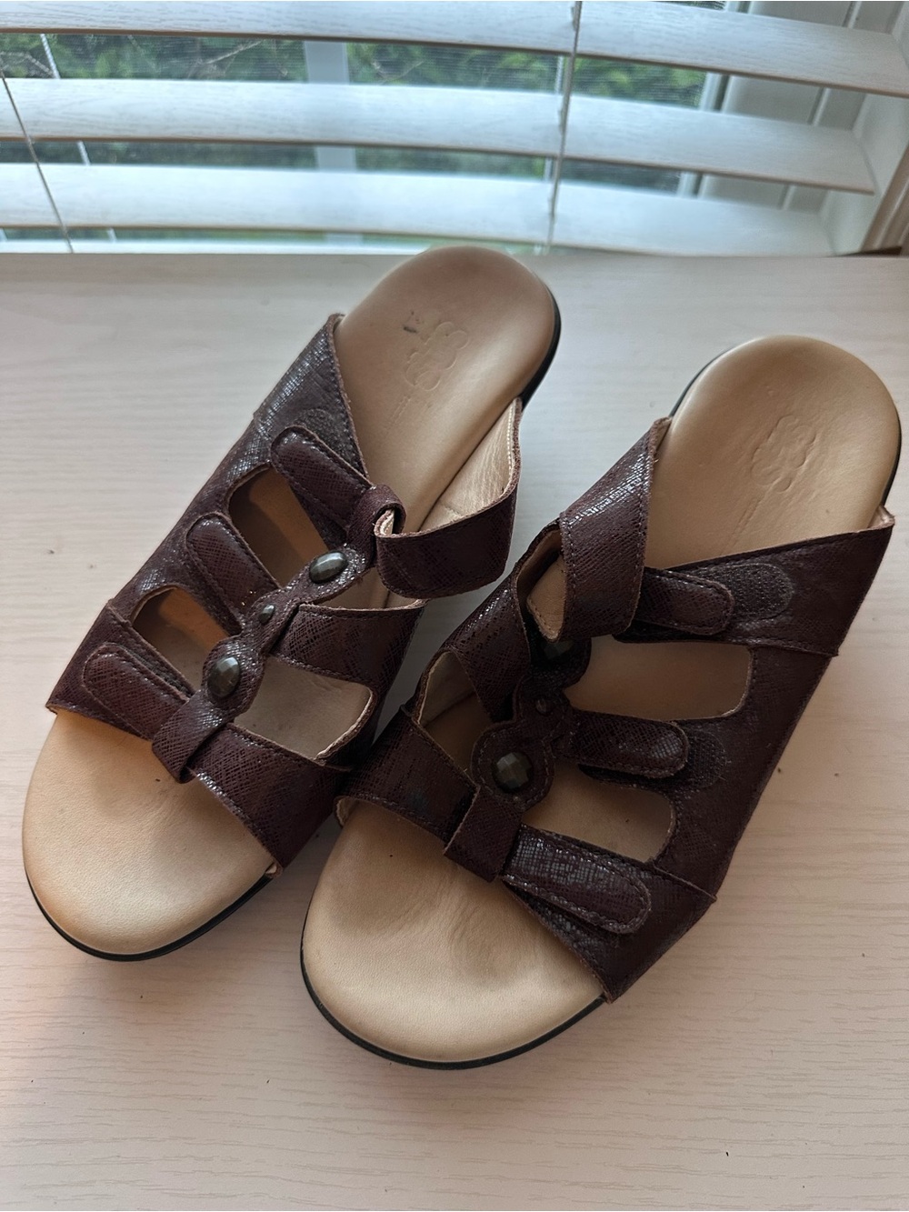 SAS Women’s Ginger Wedge Sandals Hickory Leather Comfort Sandal Size 7.5W